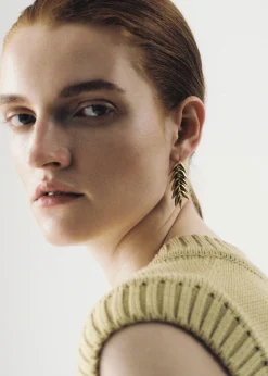 Bevza Spikelet Short Earrings