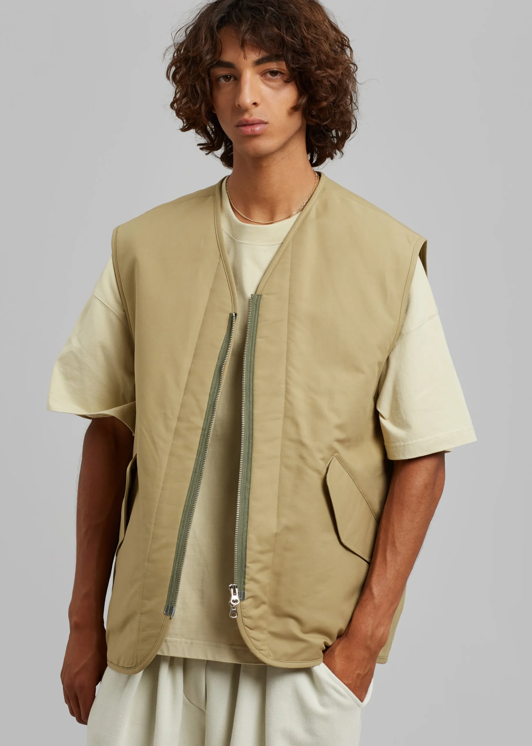Devon Wide Zip Vest