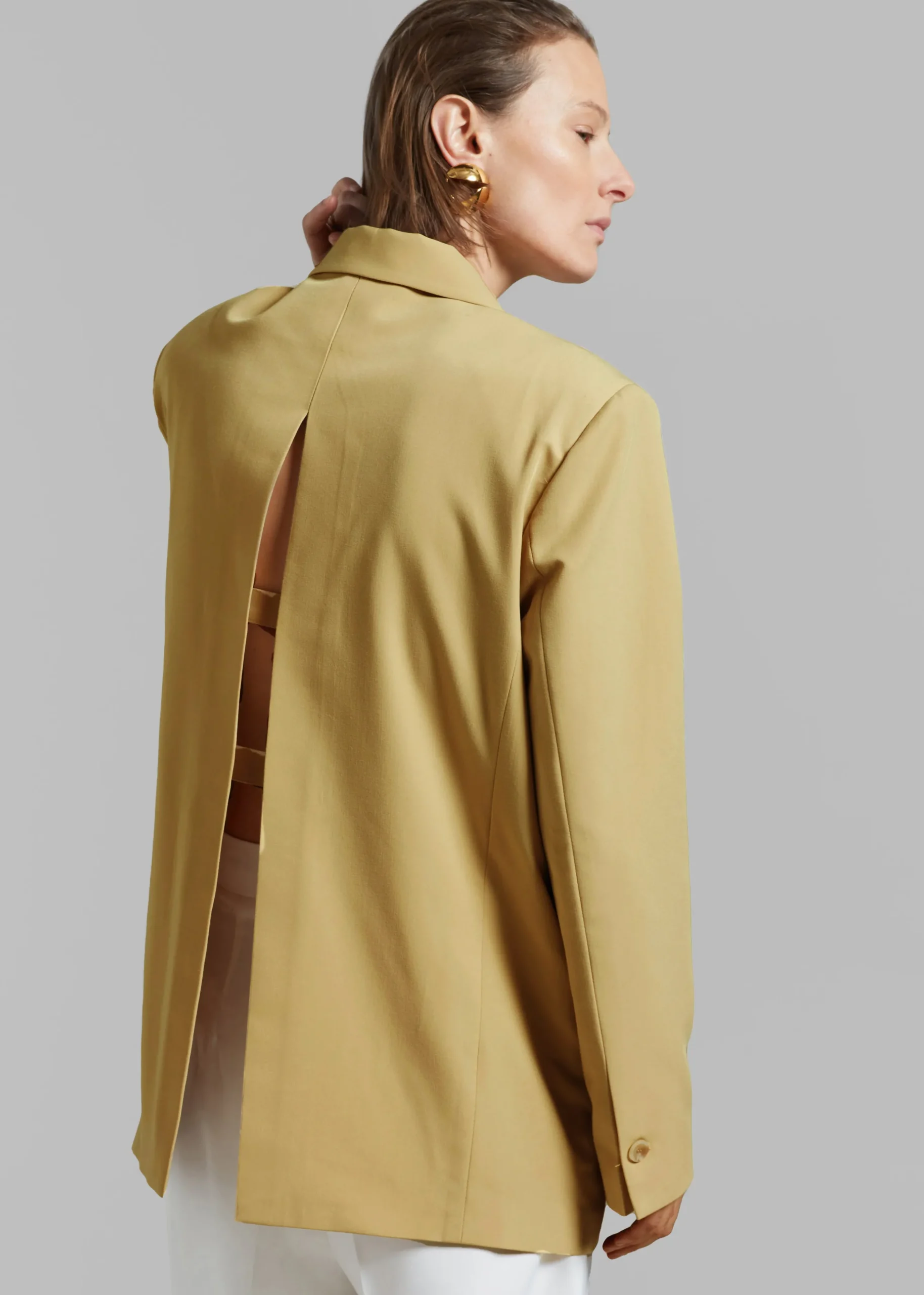 Girona Open Back Blazer