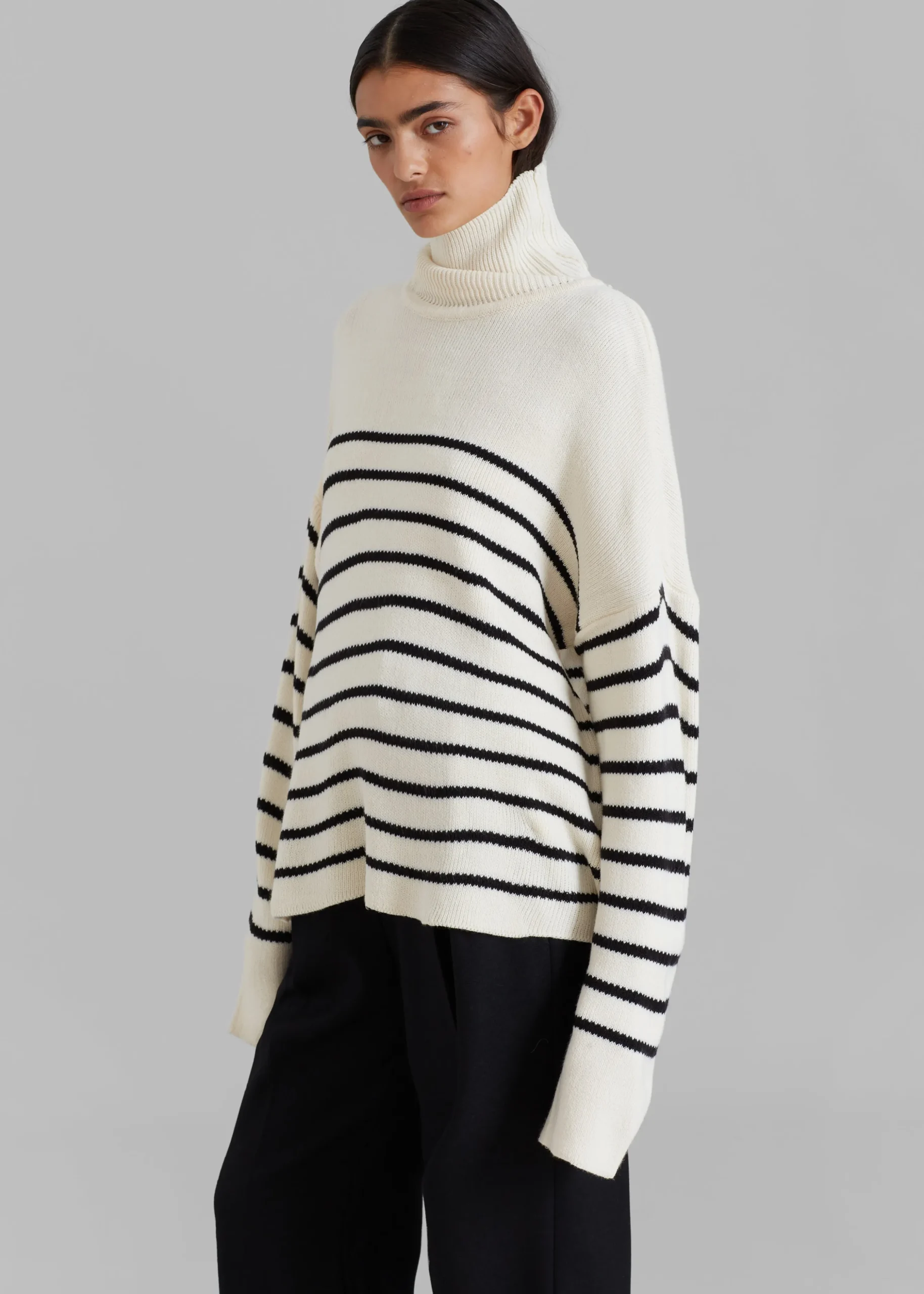 Kyo Turtleneck Sweater