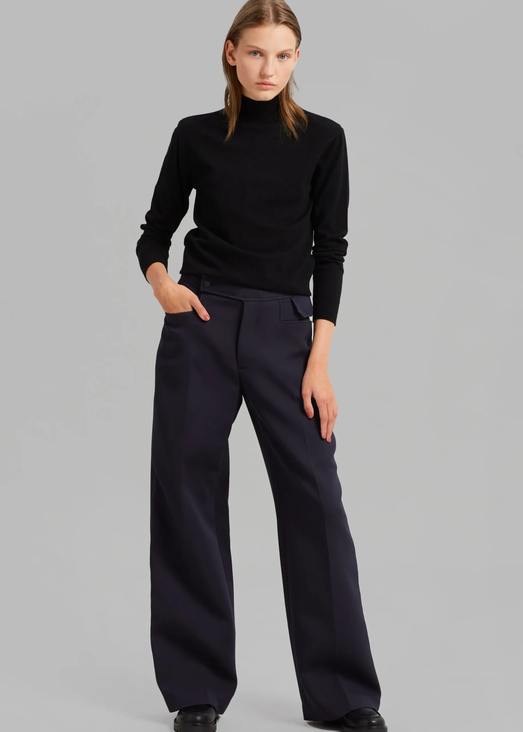 Low Classic Pocket Point Pants