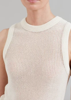 Low Classic Resort Sleeveless Top