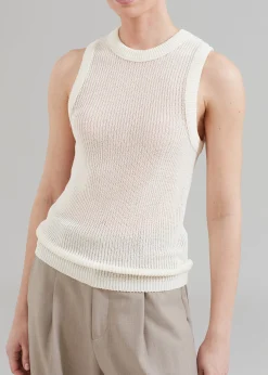 Low Classic Resort Sleeveless Top