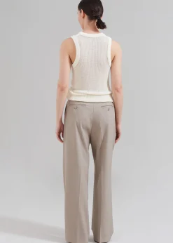 Low Classic Resort Sleeveless Top