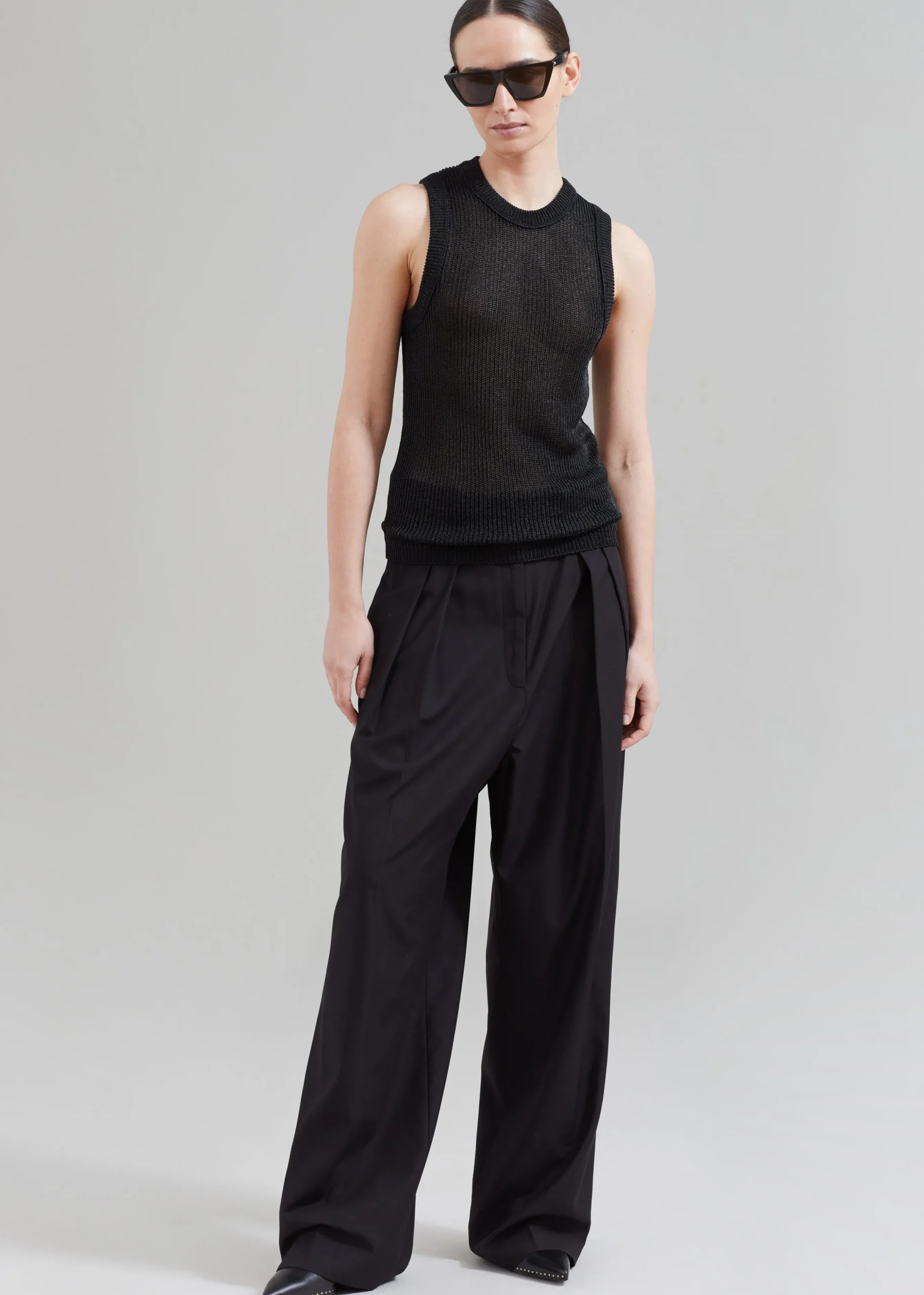 Low Classic Resort Sleeveless Top
