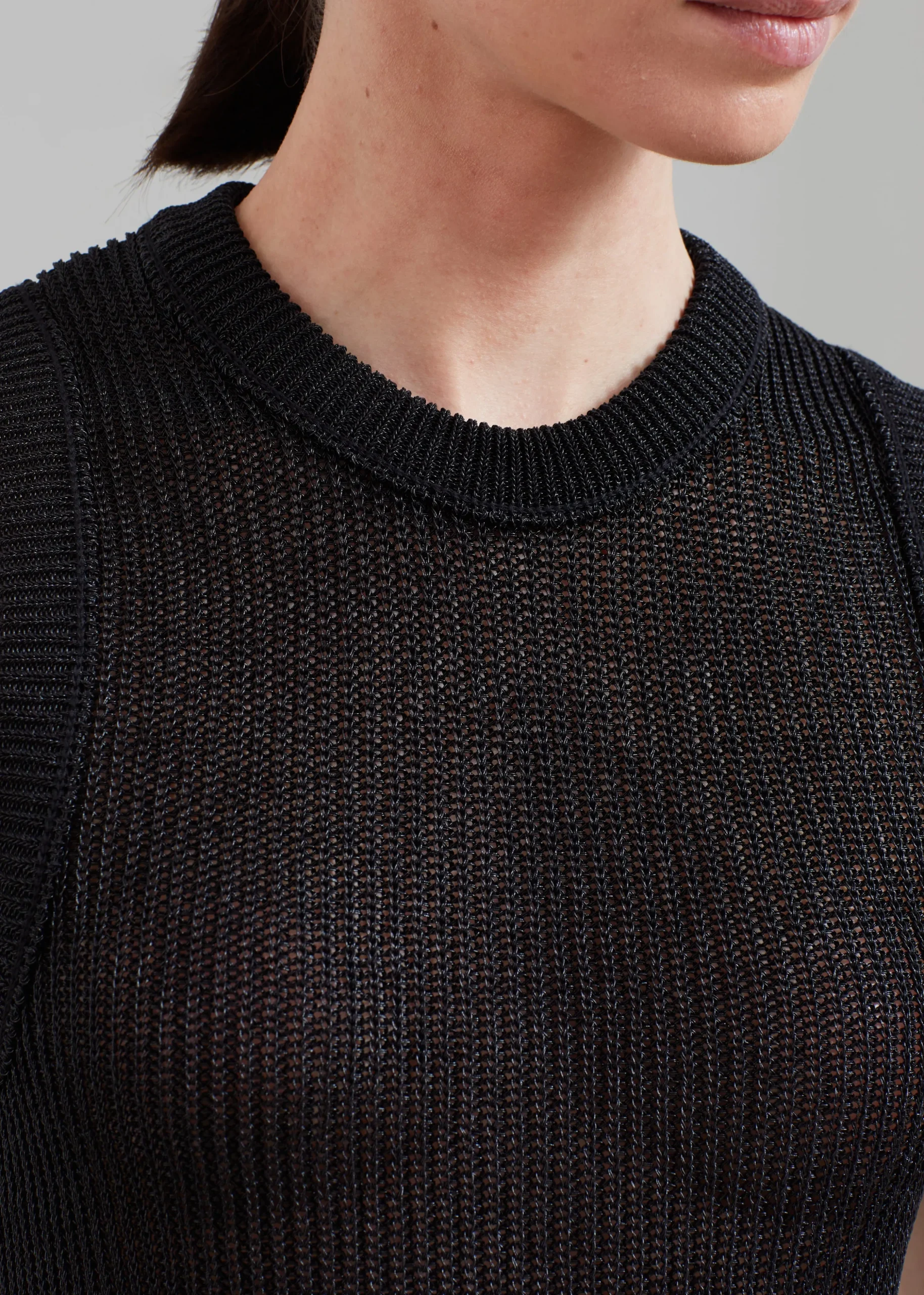 Low Classic Resort Sleeveless Top