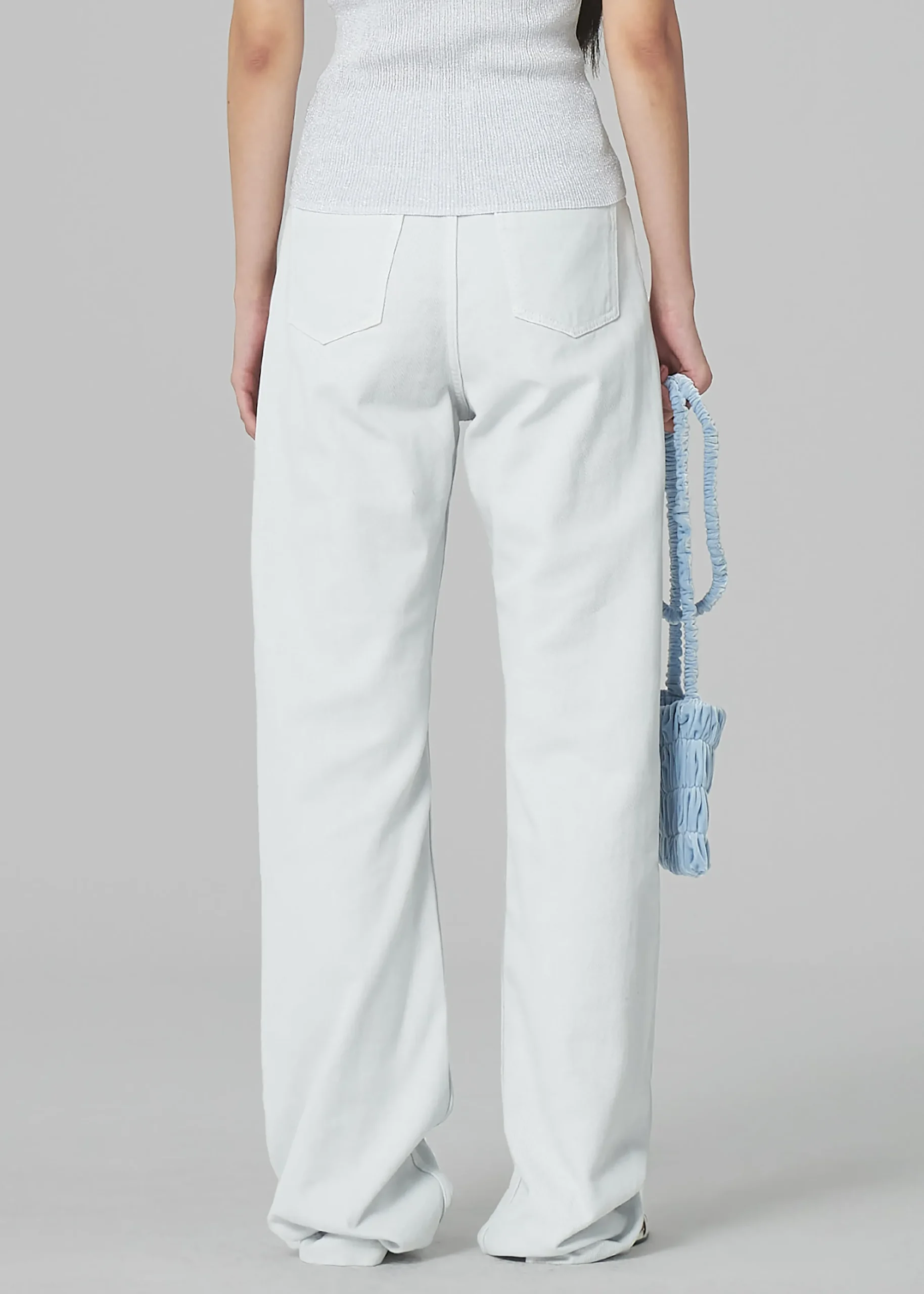 Low Classic Straight Fit Jeans