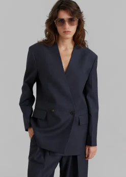 Lyxe Collarless Blazer