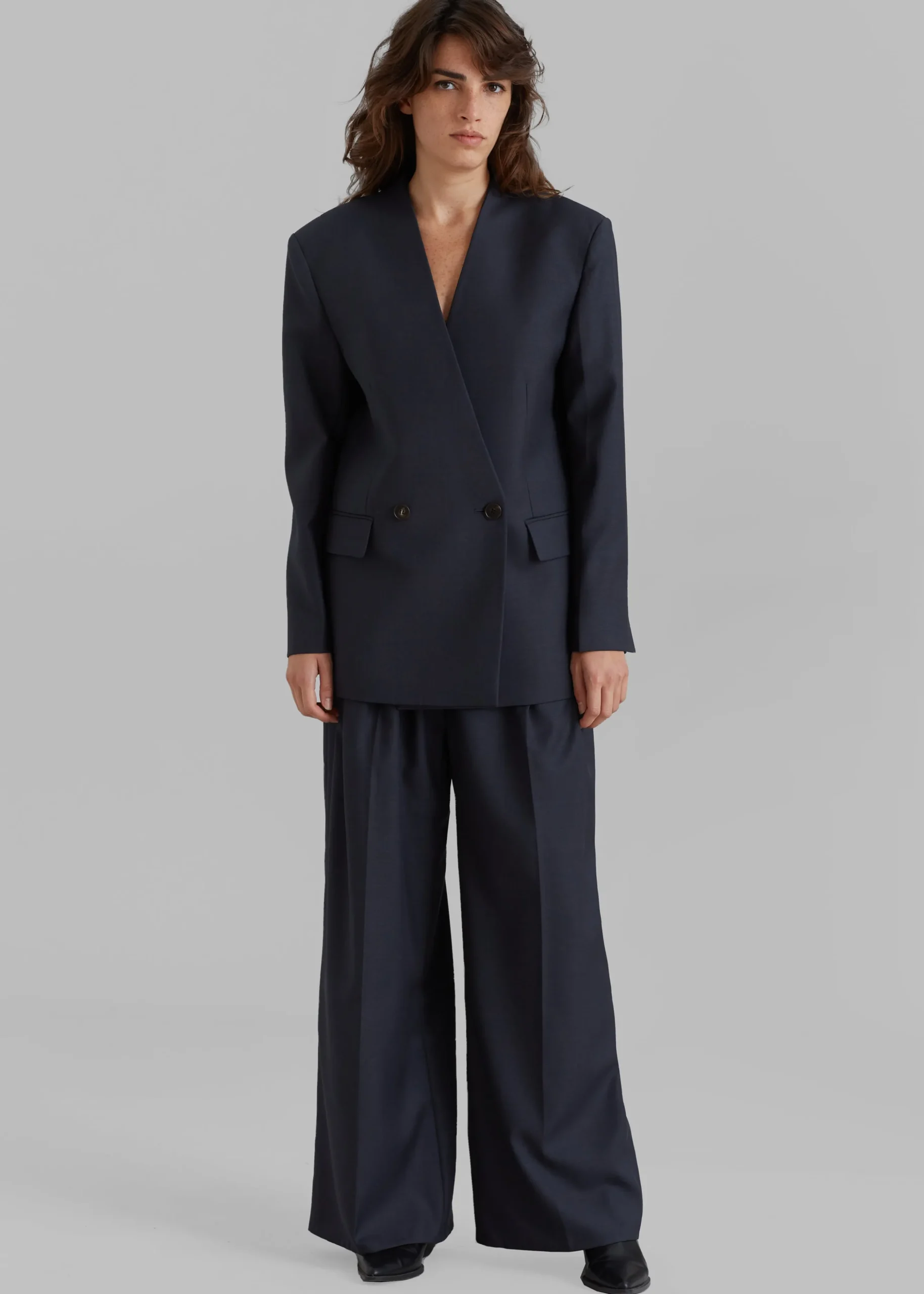 Lyxe Collarless Blazer