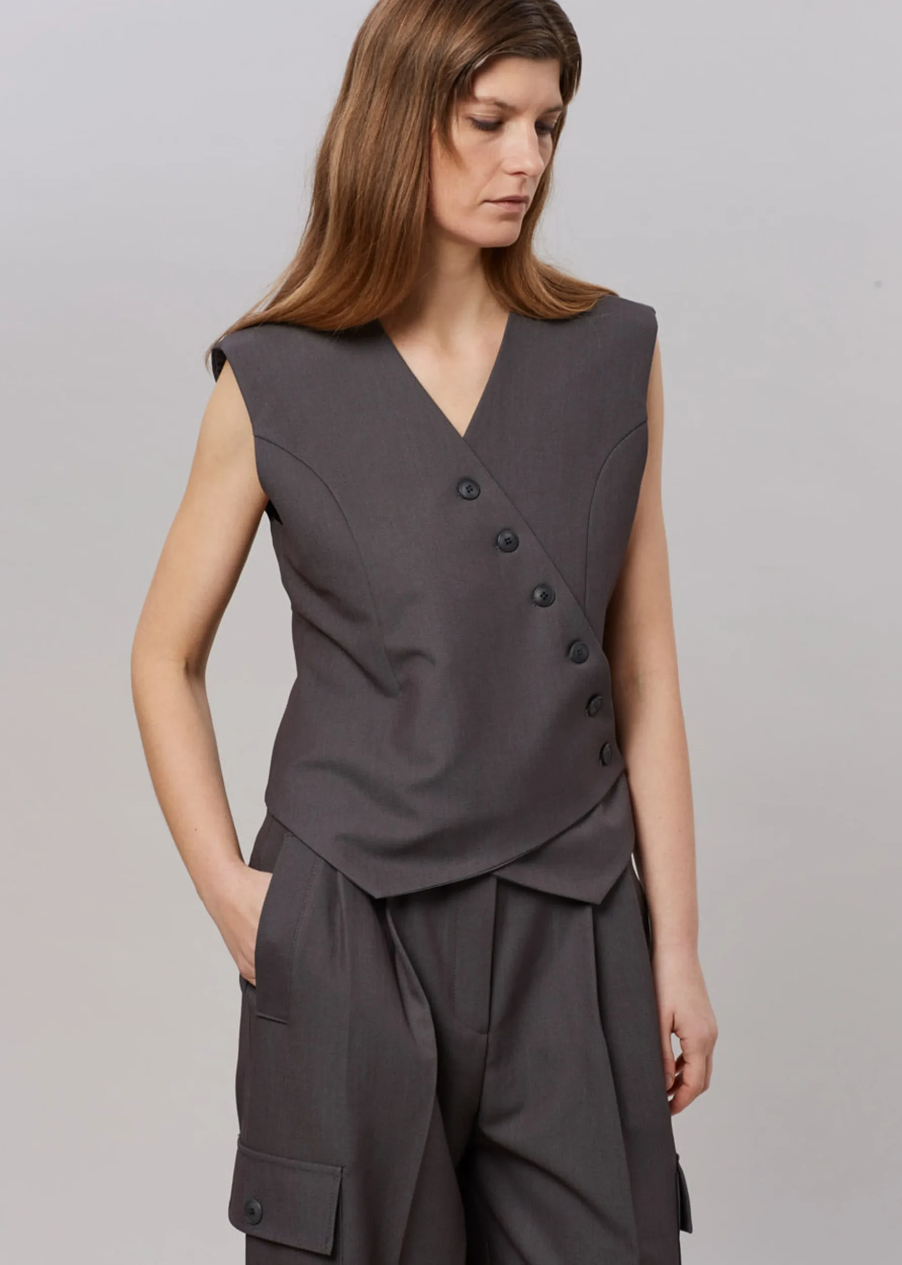 Maesa Cross Vest