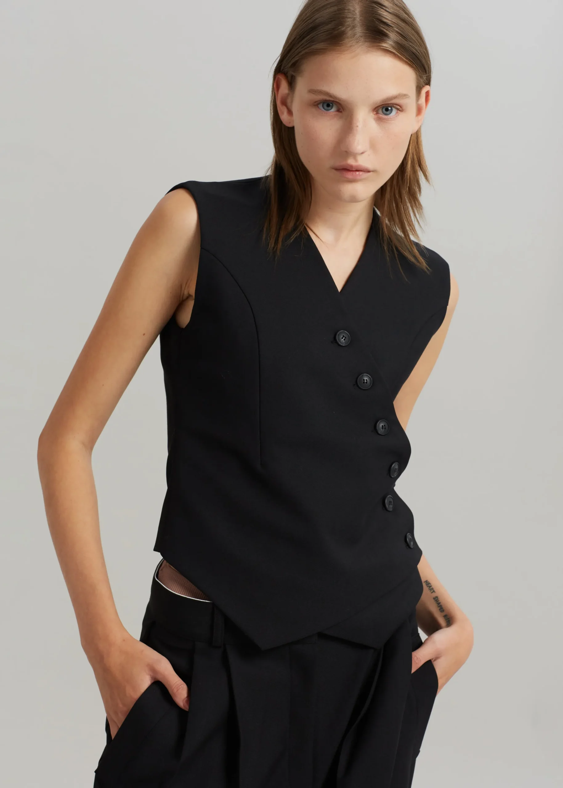 Maesa Cross Vest