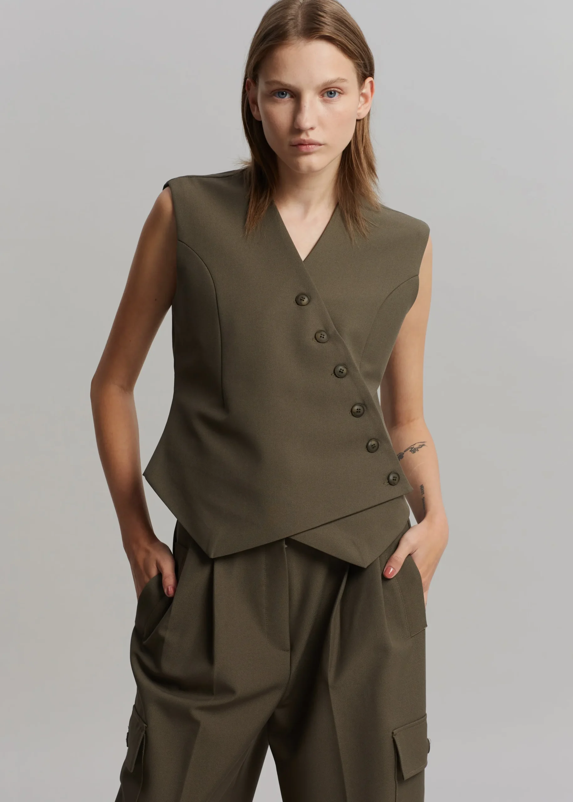 Maesa Cross Vest