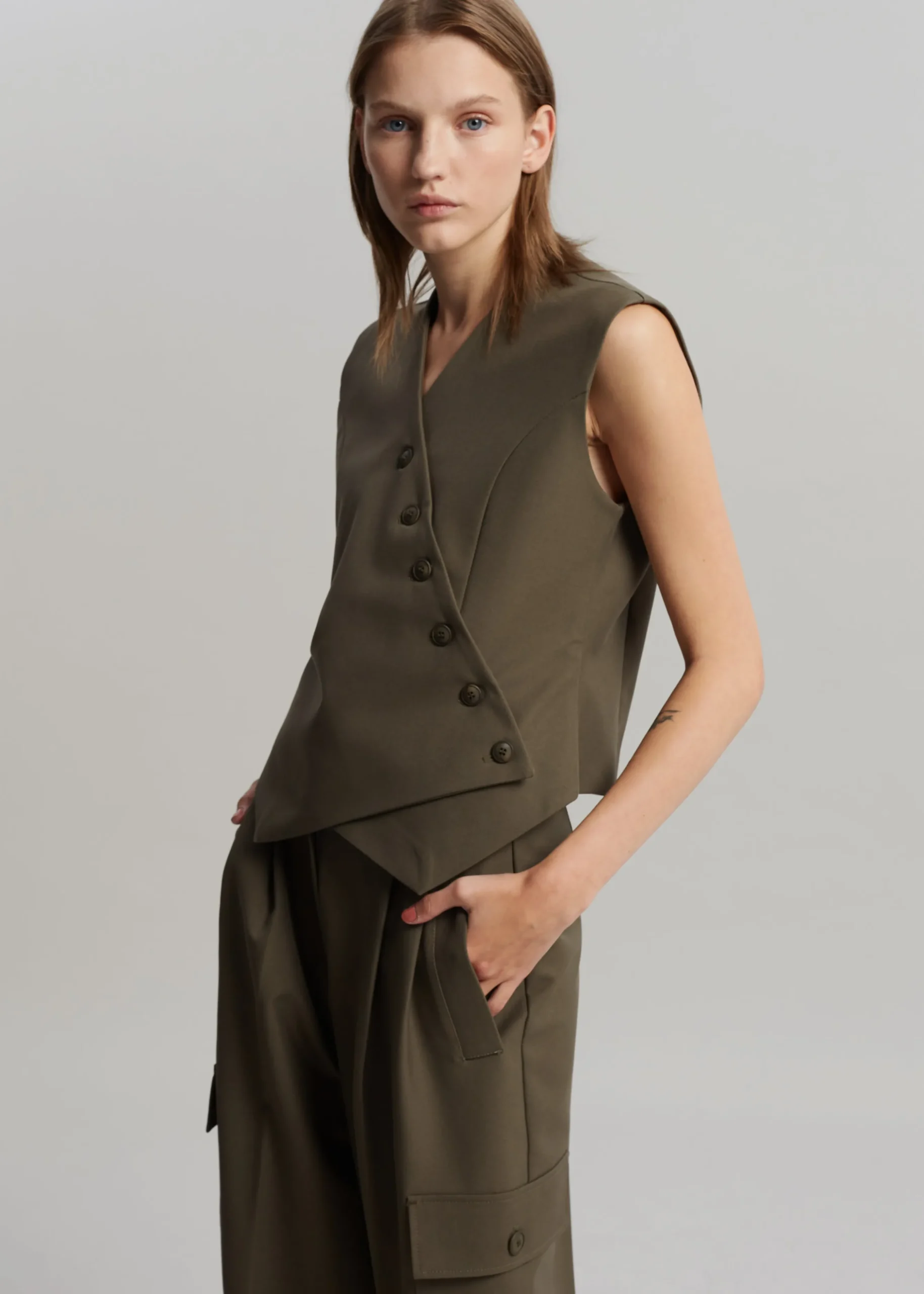 Maesa Cross Vest