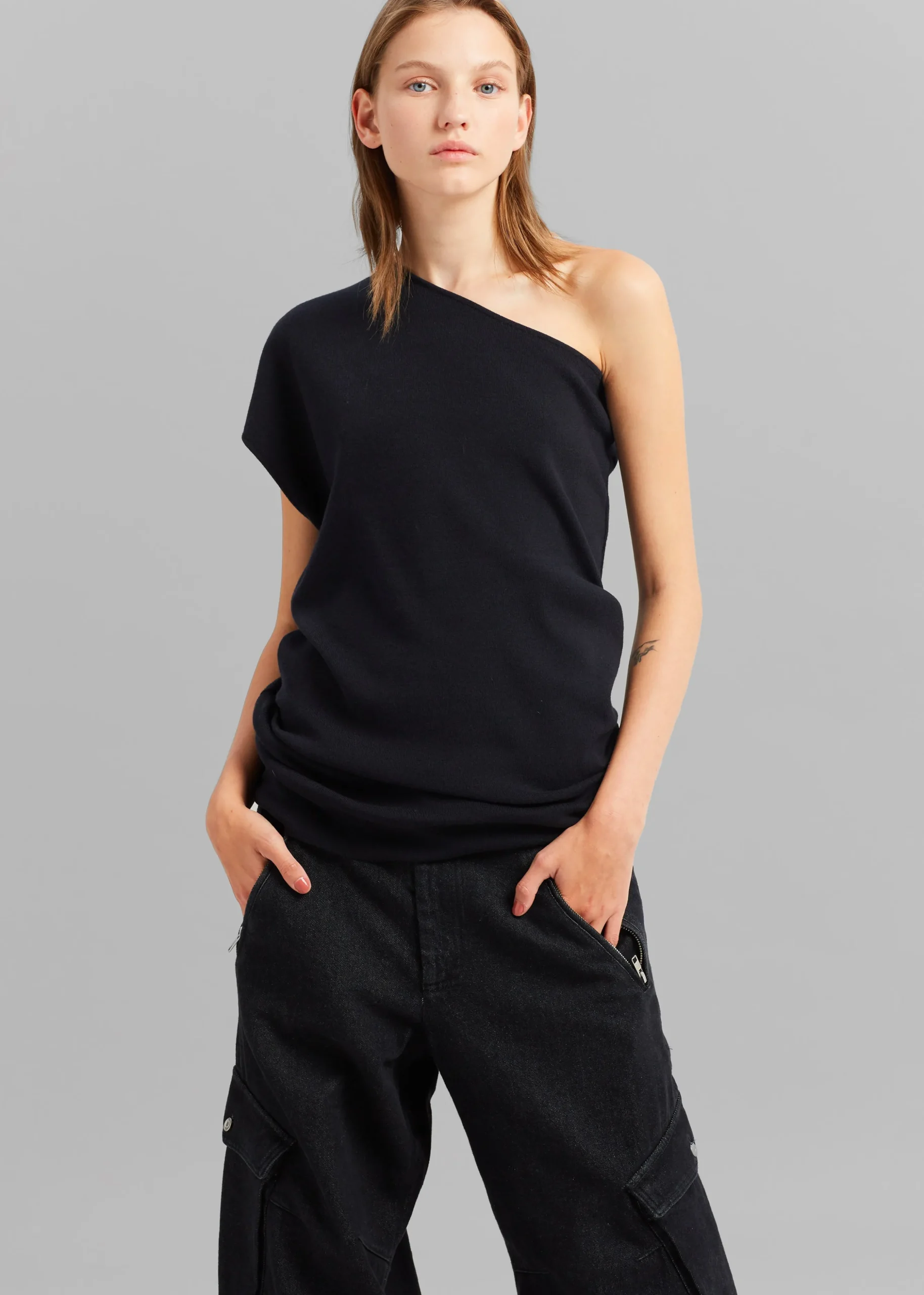 Nivi One Shoulder Knit Top
