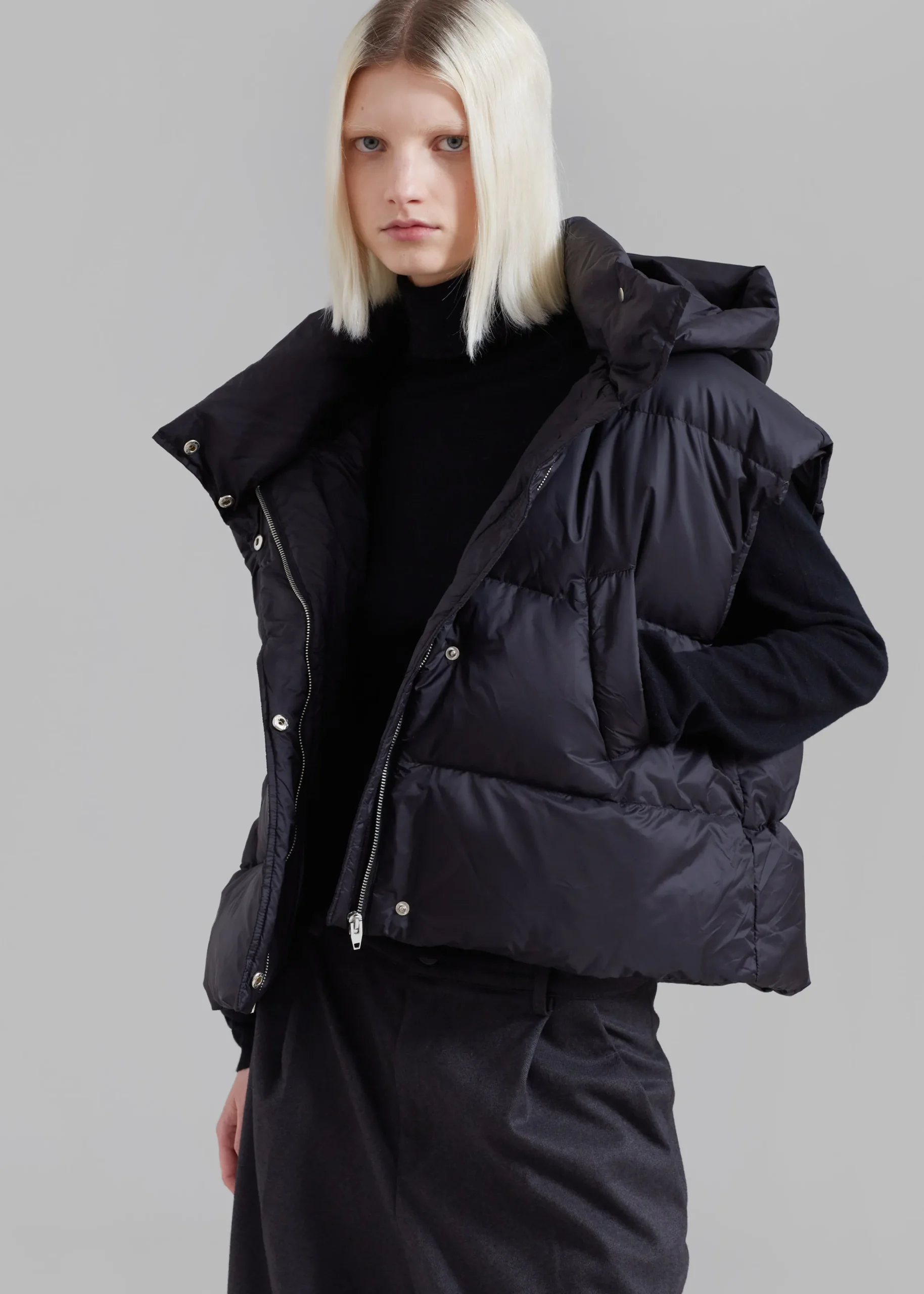 Prague Puffer Hoodie Vest