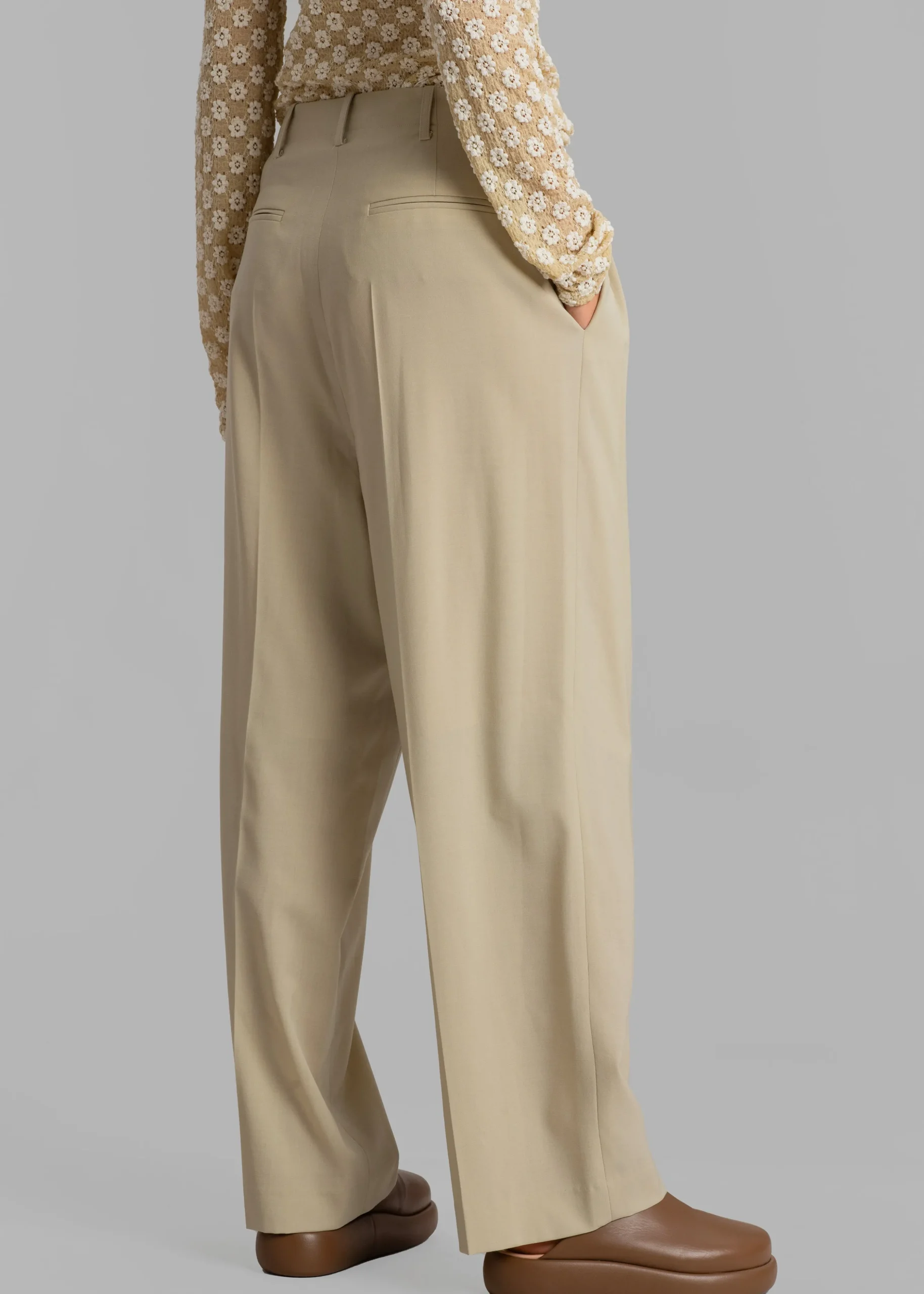 Sefa Tuck Pants