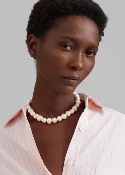 Tess Pearl Necklace