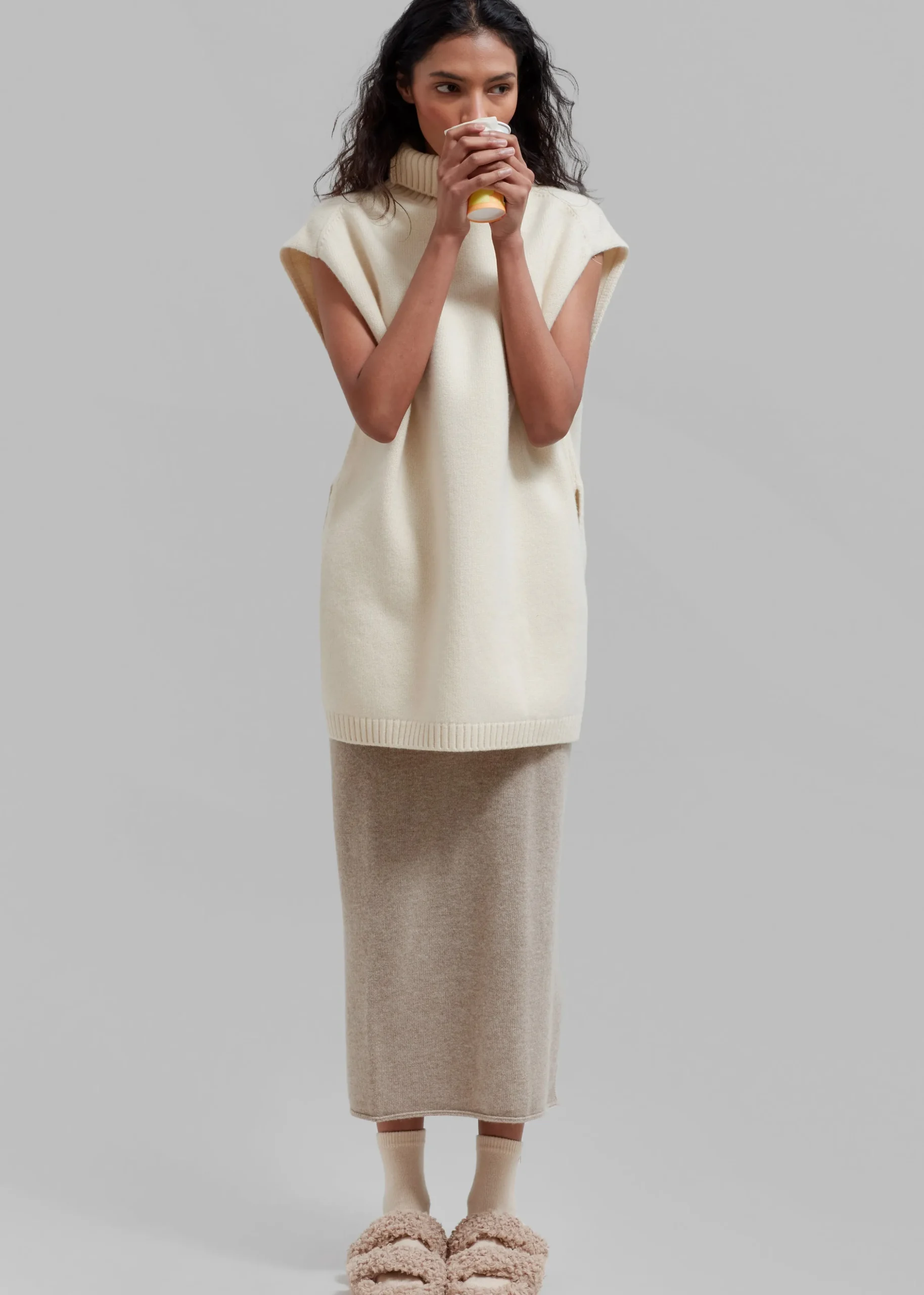 Vira Sleeveless Knit Turtleneck